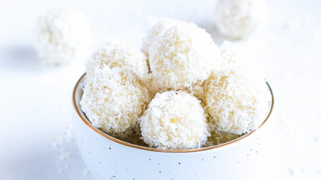 Useful Rafaello candies without chocolate and sugar: what to make from