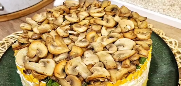 Tastier than Olivier: an original salad with chicken, mushrooms and corn for the New Year
