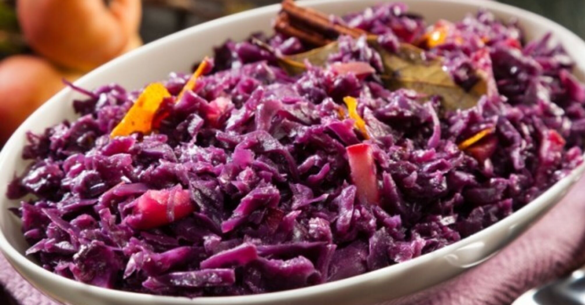 Spicy stewed cabbage