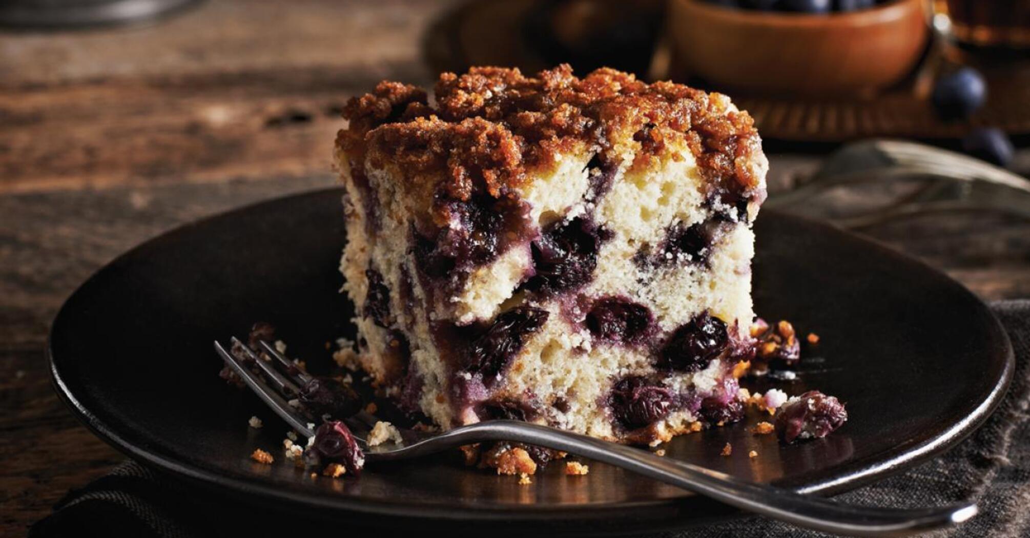 Simple cake with frozen berries for tea that is ready in 30 minutes