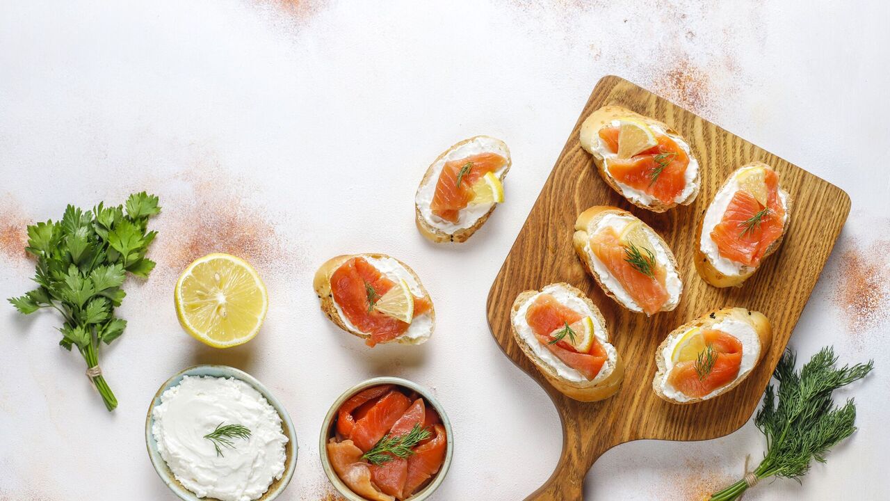 Top 3 recipes for caviar and red fish sandwiches: the best appetizer for the holiday table