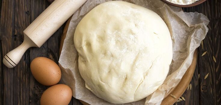 Simple dough for dumplings and varenyky: the dish will turn out perfect
