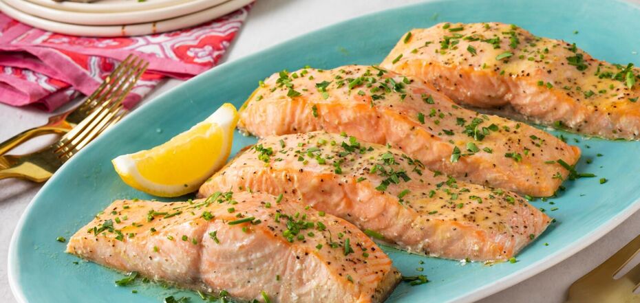Baked salmon recipe in the oven: how to bake red fish deliciously for ...