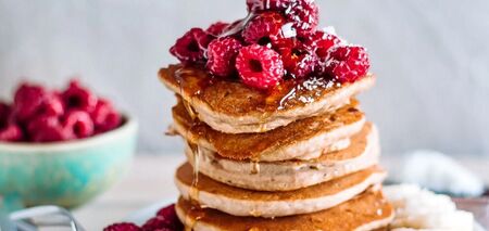 You will definitely love oatmeal in this form: a hearty pancake idea for breakfast