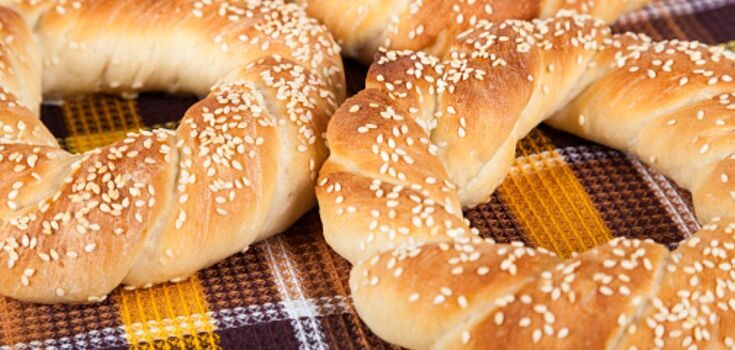 Delicious cheese rings in the oven: from what kind of dough to make