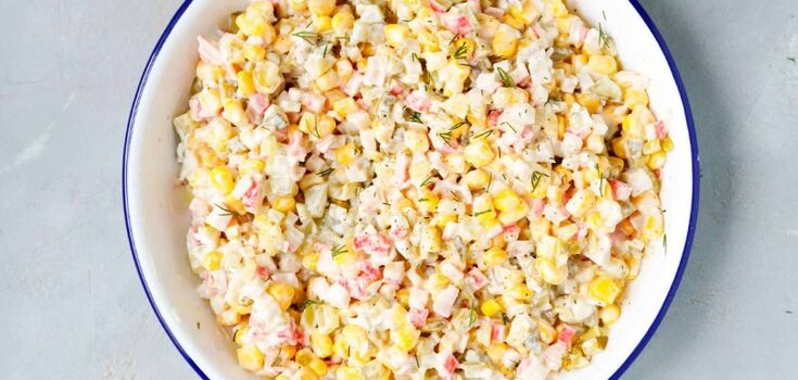 Crab salad with mayonnaise without rice in a new way: what to add