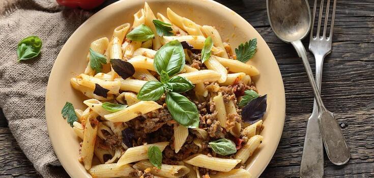 How to cook Penne Arrabbiata for lunch: kids will love it the most