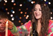 "Świętujmy Boże Narodzenie w domu": Natalija Mohyłewska prezentuje świąteczne wideo