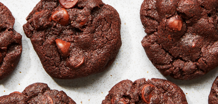 Chocolate cherry cookies in 15 minutes: budget home baking