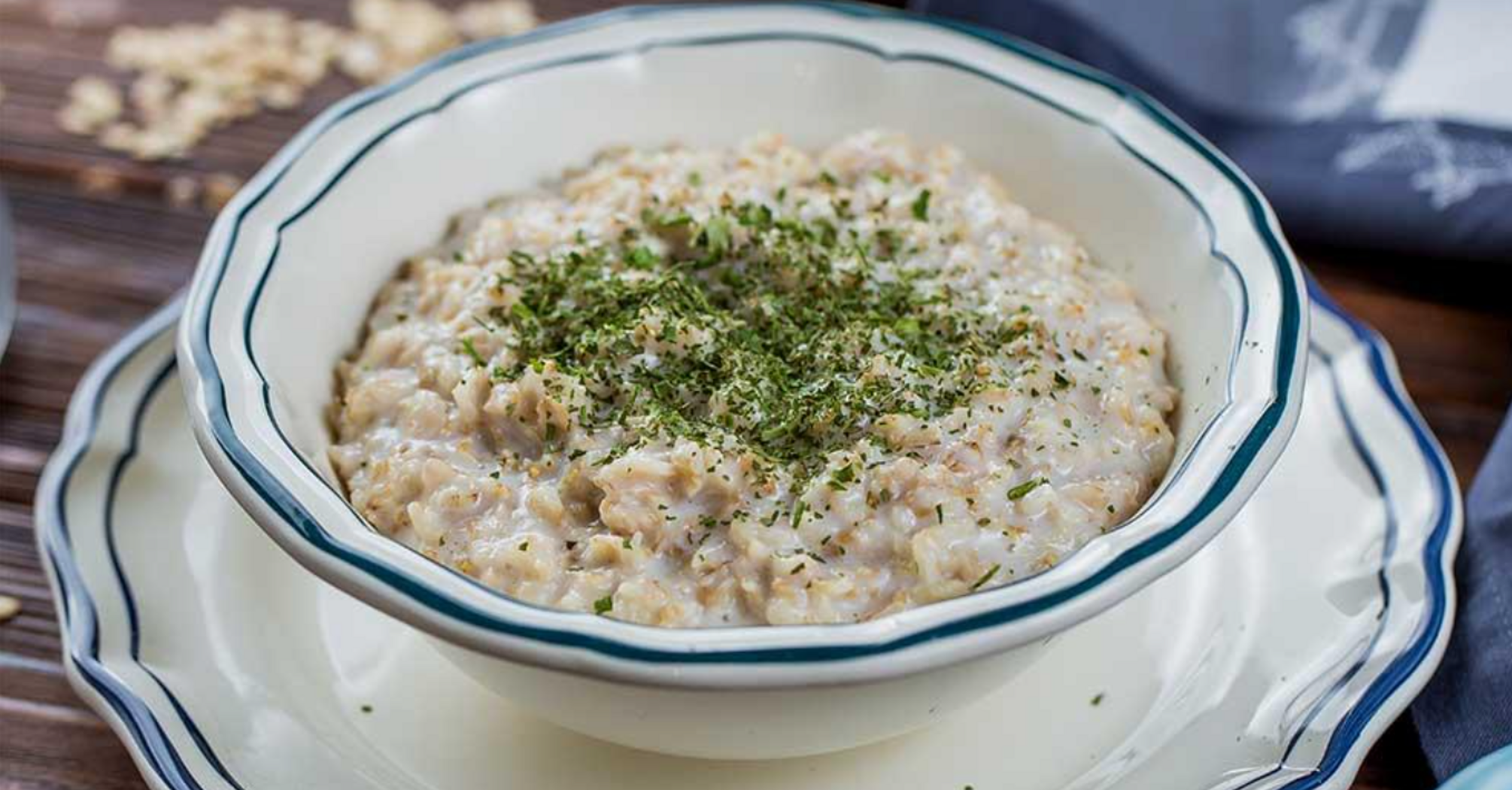 How to cook oatmeal for children to eat: a delicious recipe
