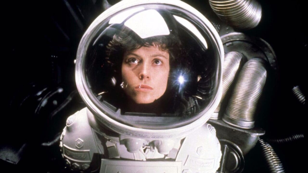 Everyone will hear you scream in space: physicists have learned how to transmit sound in a vacuum, but there's a problem