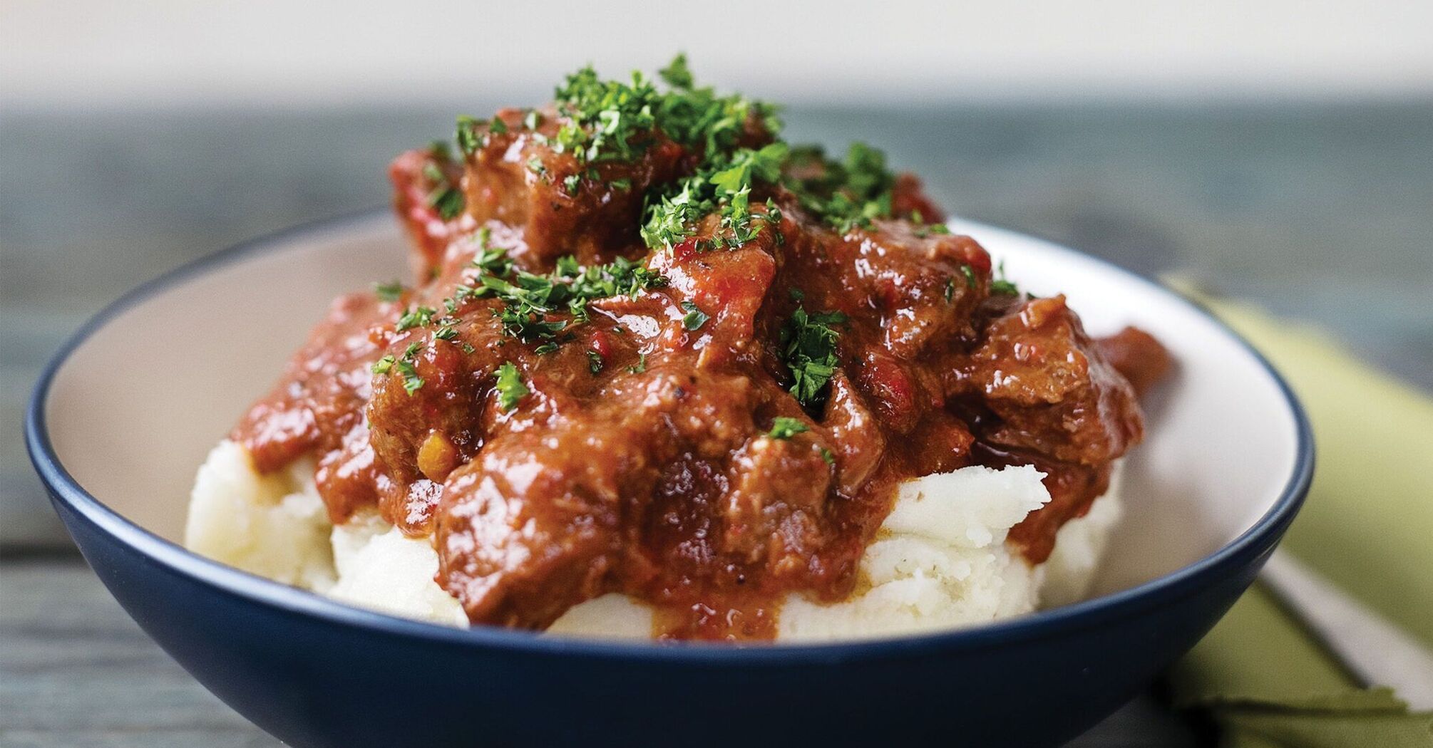 What to serve mashed potatoes with to make it especially delicious: the side dish will be hearty