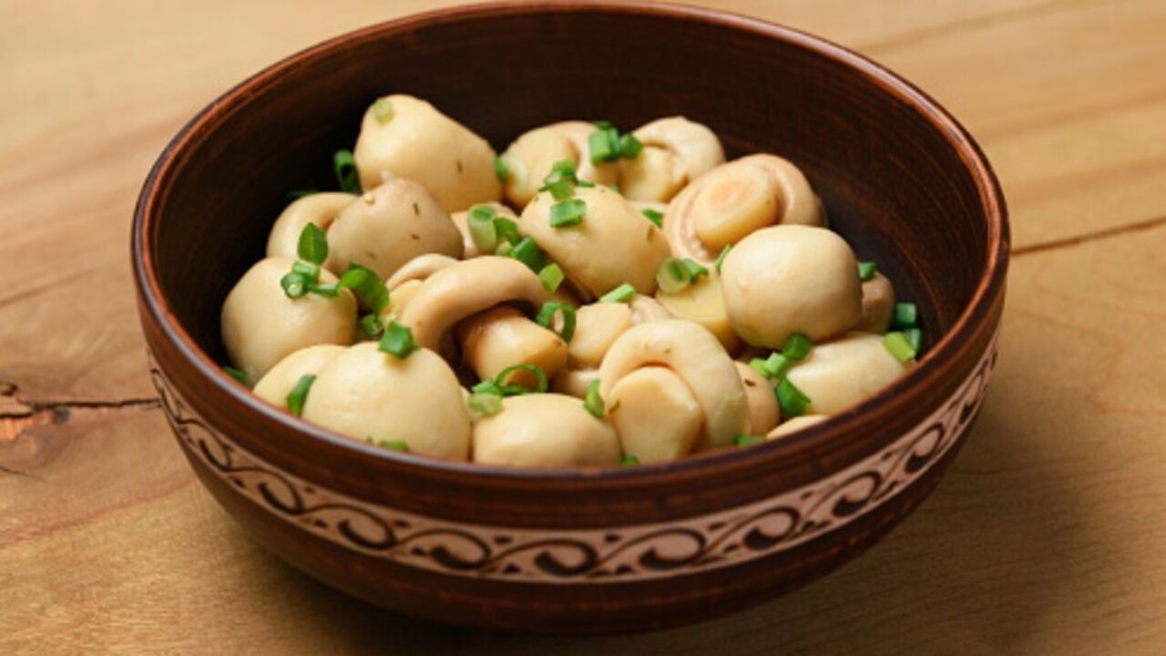 How to pickle mushrooms for the winter: you will get a very tasty appetizer