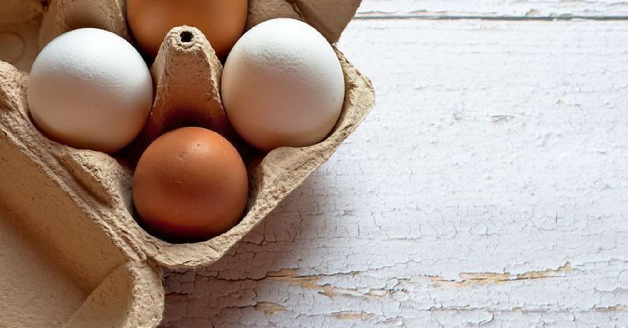 Why eggs peel badly and become rubbery: the most common mistakes