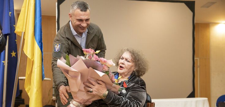 "Lina Kostenko embodies the spirit and dignity of the Ukrainian people": Vitalii Klitschko congratulated the poetess on her birthday
