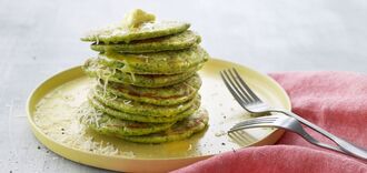 Naleśniki z cukinią i serem: mają niską zawartość tłuszczu