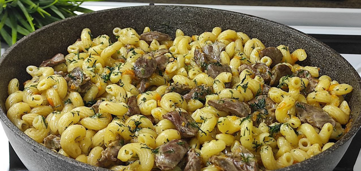 How to cook pasta for dinner on a budget: the easiest recipe
