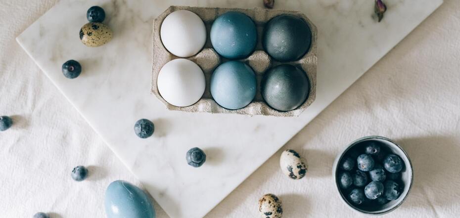 How to dye eggs