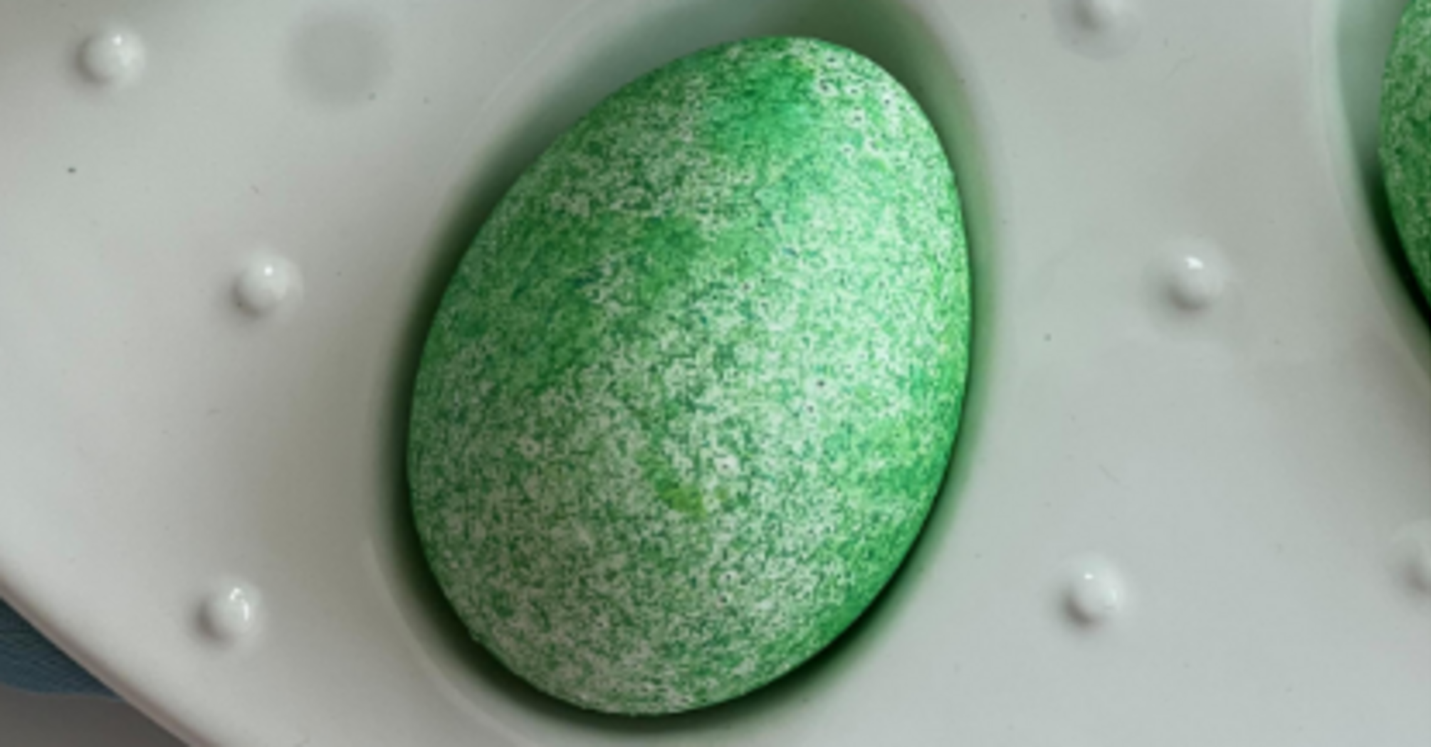 How to dye eggs with rice: original Easter décor idea