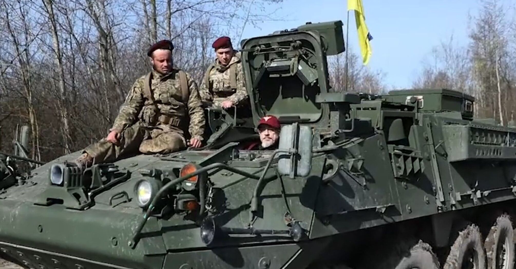 Reznikov and the Ukrainian paratroopers have tested another batch of Western military equipment: Strykers and Cougars in capable hands. Video.