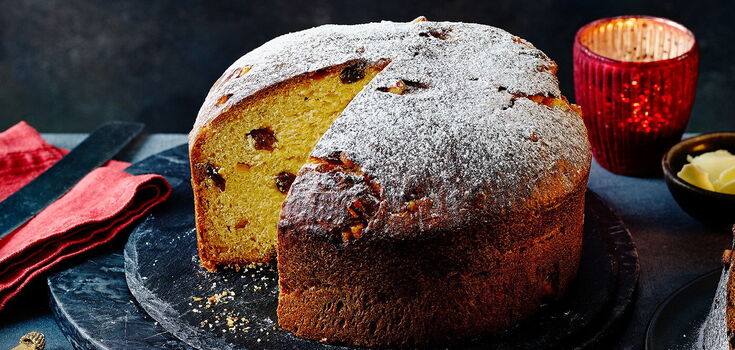 Italian Panettone Easter cake: how to make a puffy dough