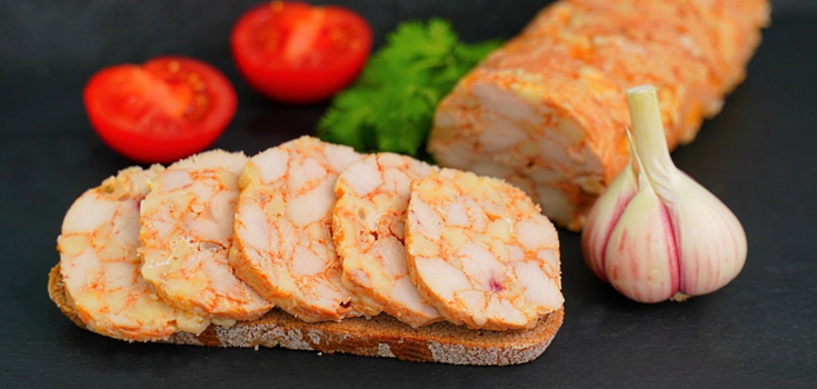 Homemade chicken sausage without casing: a recipe for a delicious meat snack