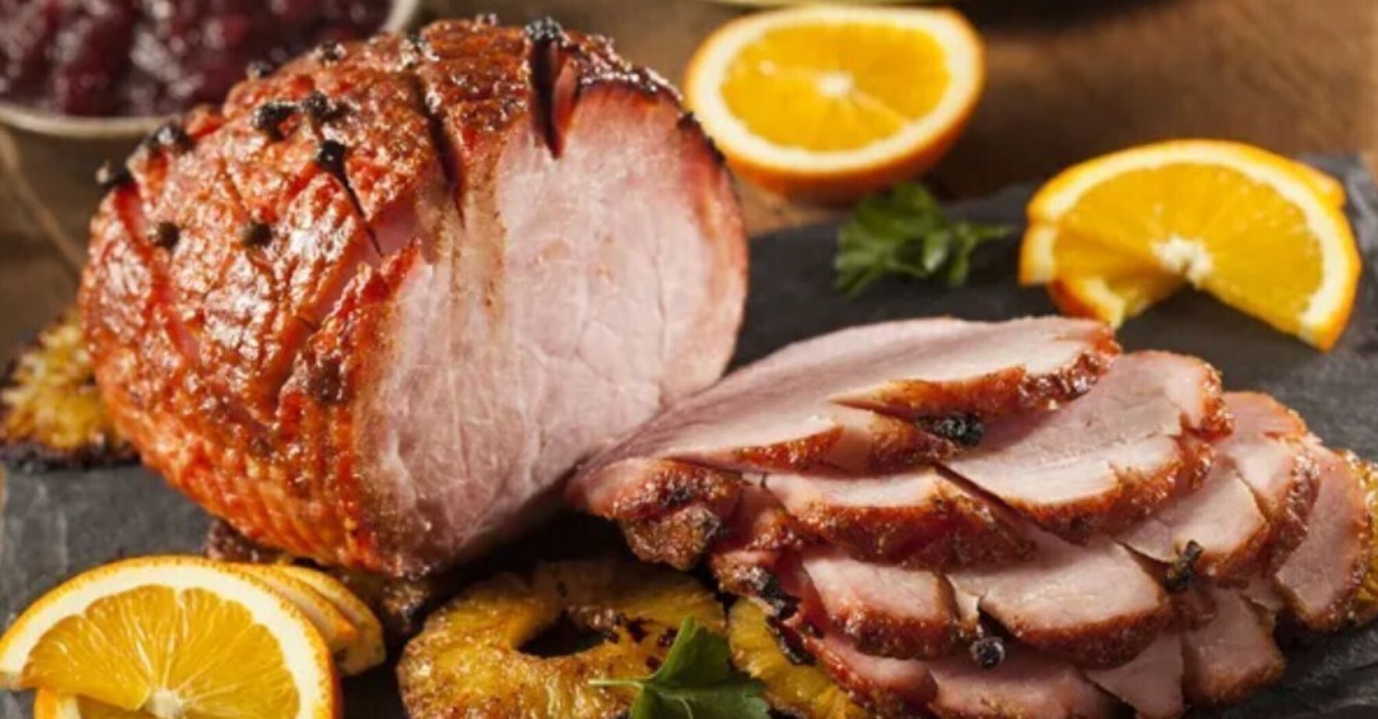 Homemade ham in an onion for Easter: cooked without the oven.