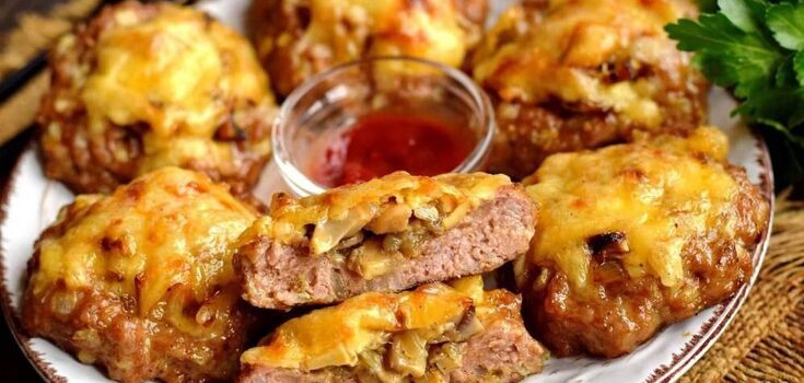 What can be cooked quickly from minced meat: a variant of a nourishing and juicy dish