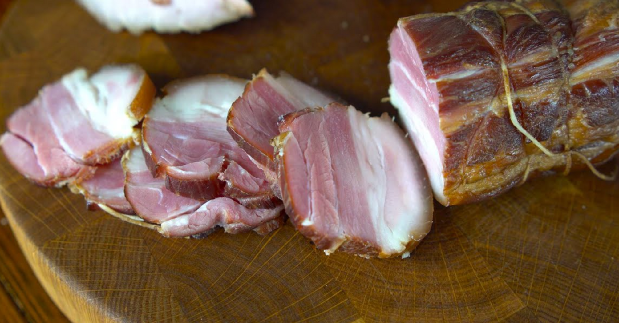 How to properly smoke lard at home: no difference from the store one