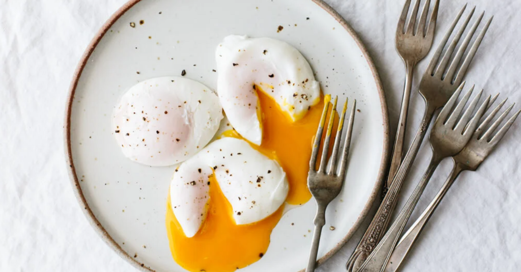 A poached egg that doesn't need to be boiled: perfect for breakfast