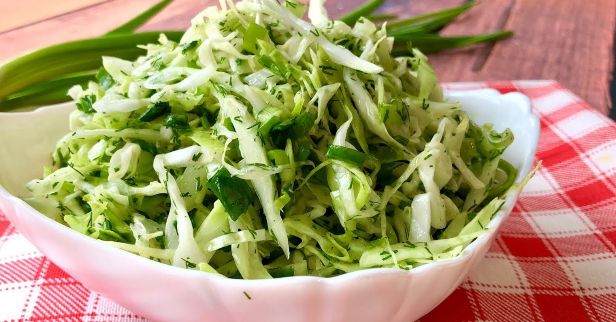What salad to make with cabbage and cucumbers: a great dish without mayonnaise