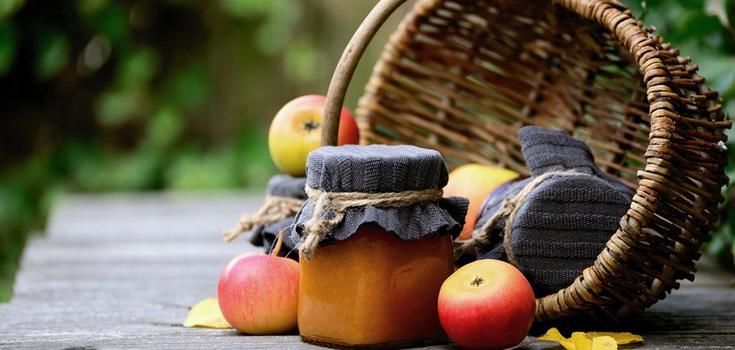 How long to cook apple jam so it won't be dark: we explain