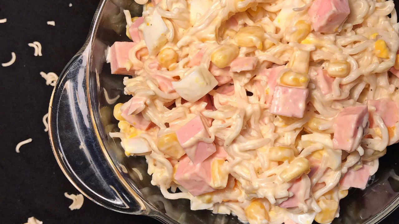 Salad with mivina and sausage for the Easter table: how to prepare a budget dish