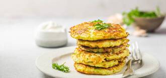 What to add to zucchini fritters to make them puffy: a simple ingredient