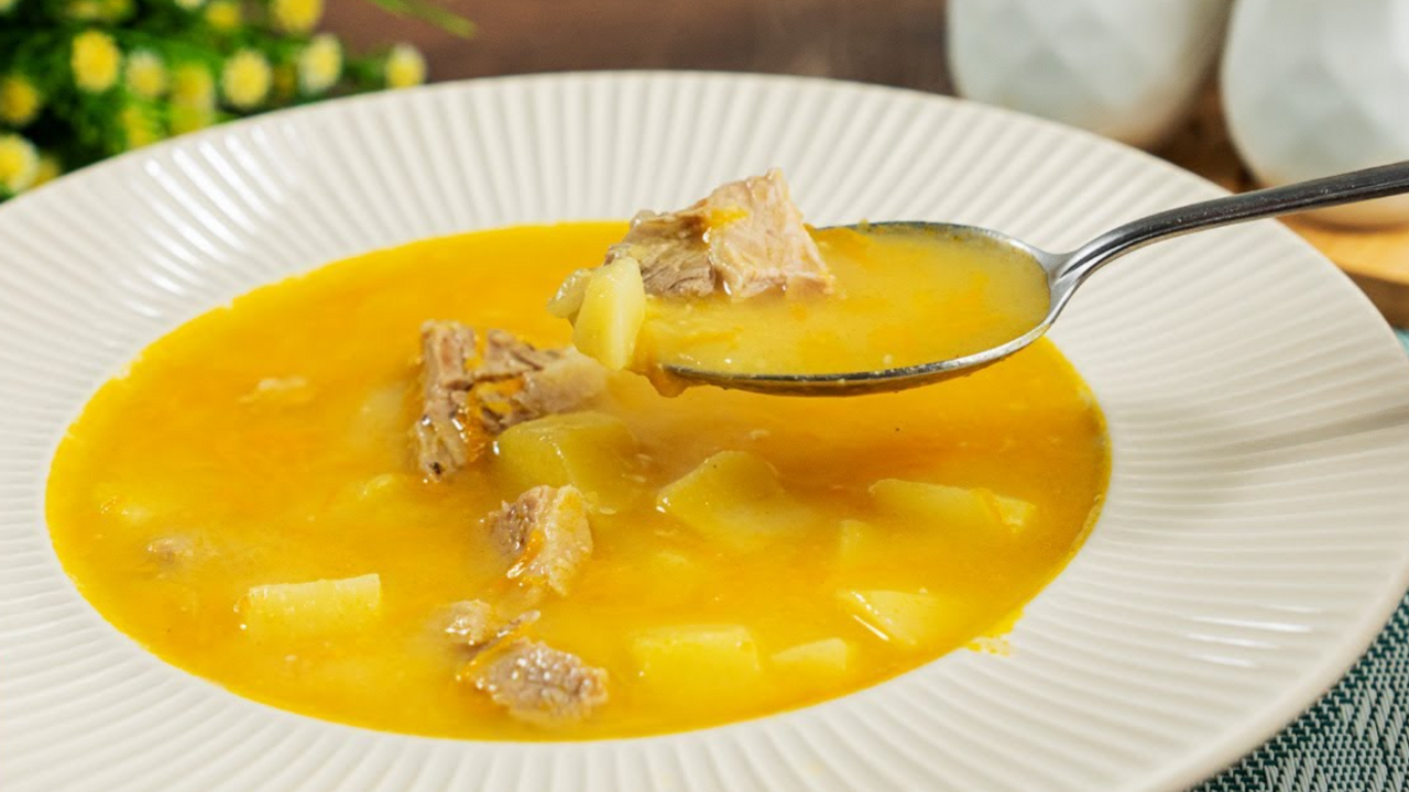 How to make delicious pea soup: the easiest recipe