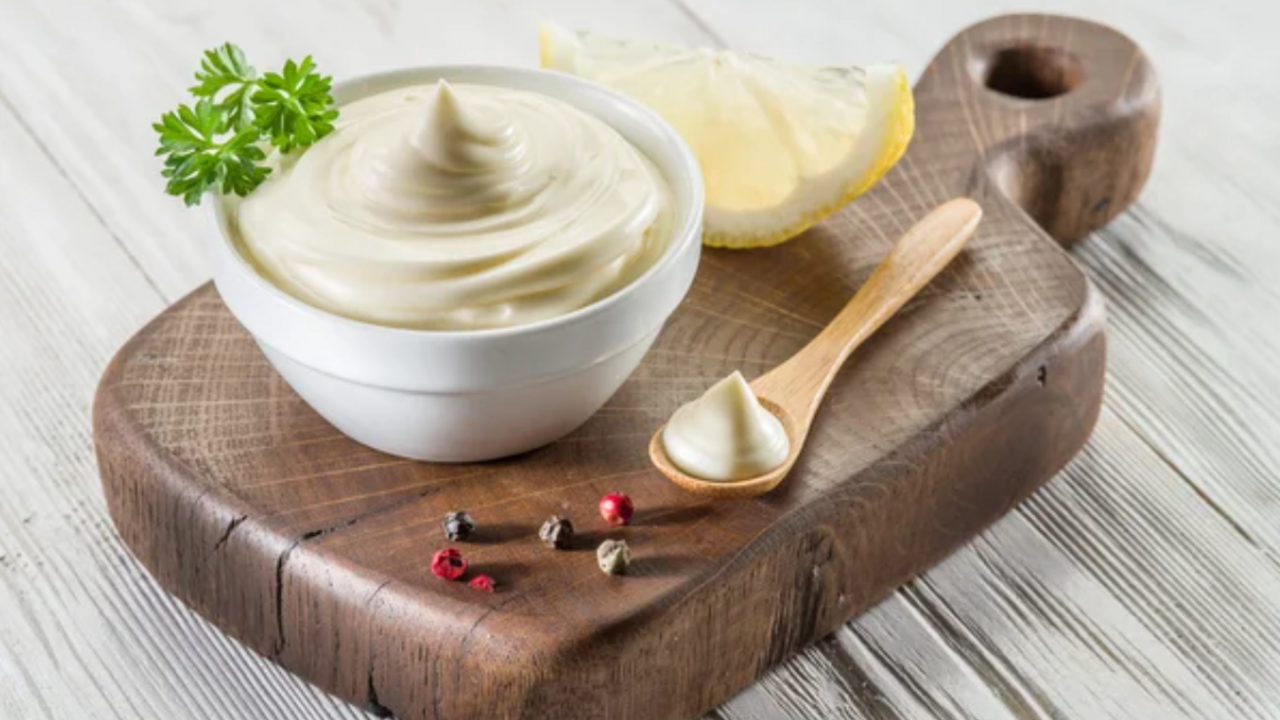 Mayonnaise with milk without eggs: how to make it