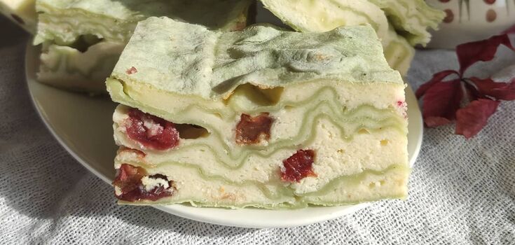 Delicious cottage cheese casserole without dough: you need pita bread
