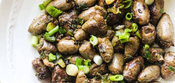 What to cook chicken hearts with: a quick meal idea for the whole family