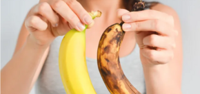 What to make with an overripe banana: a simple snack idea