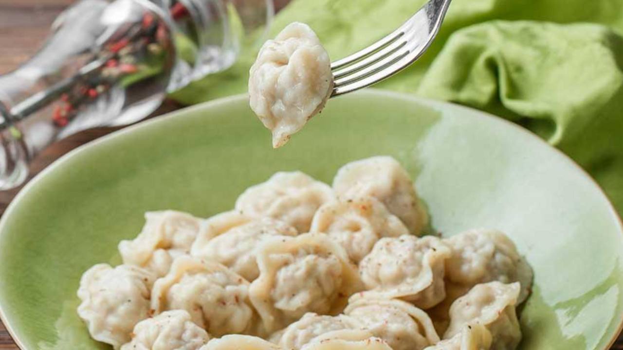 What to add to the stuffing to make dumplings juicy: just one ingredient