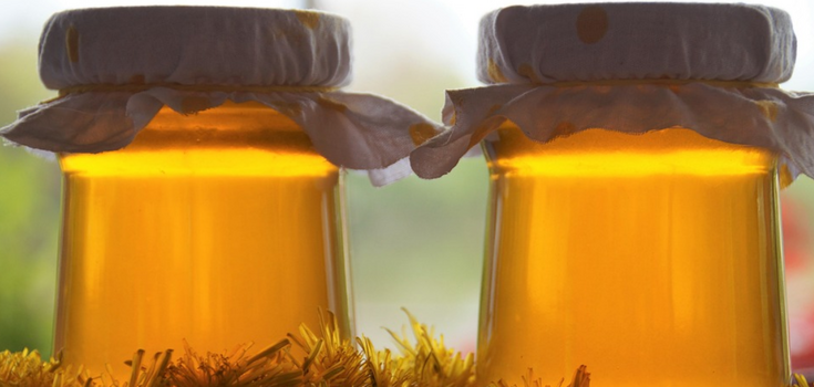 Honey from dandelions: how to cook it correctly to be useful