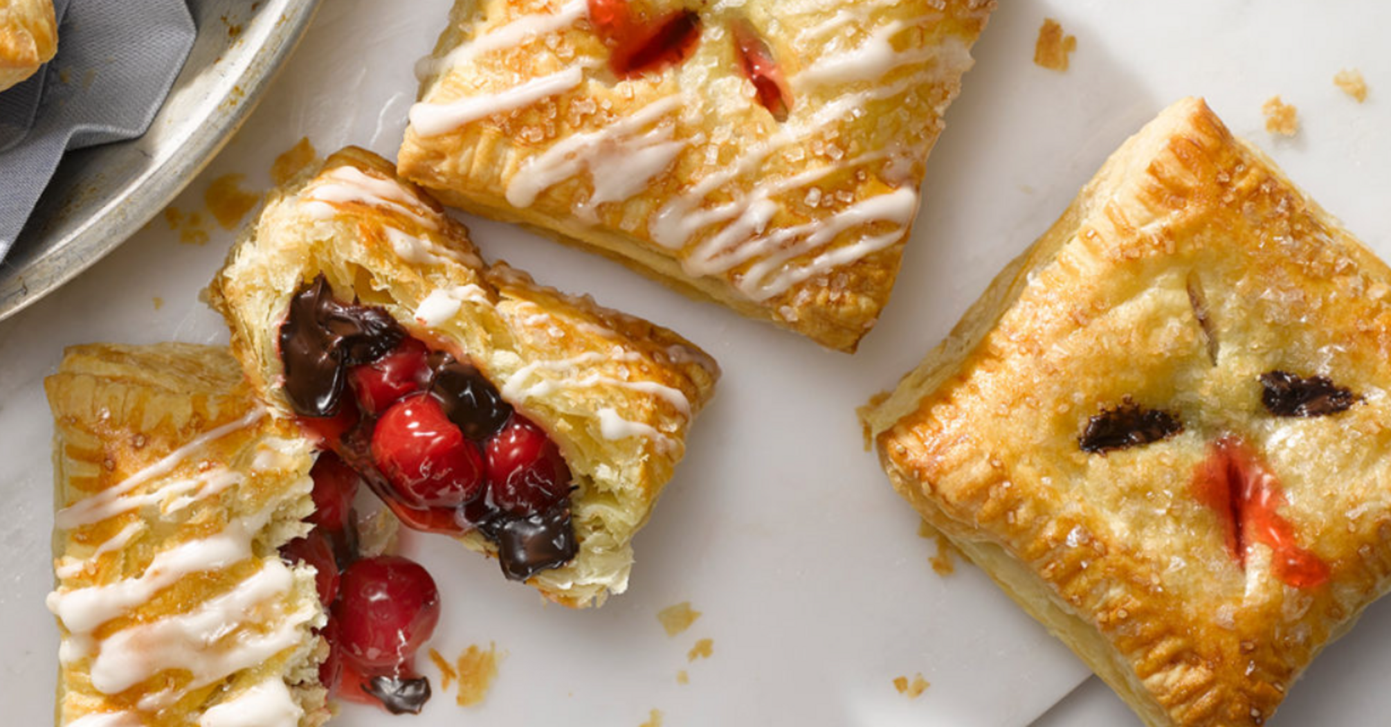 Juicy cherry puffs in 20 minutes: no need to make the dough