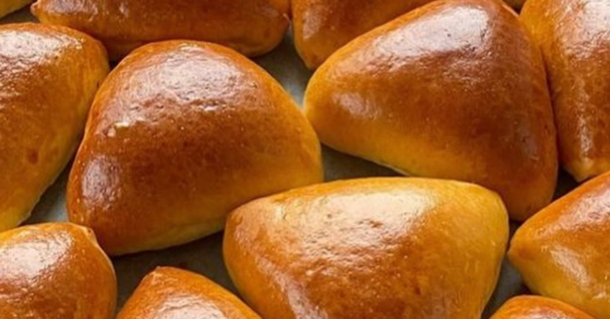 Homemade cabbage patties in the oven: the dough is as soft as fluff