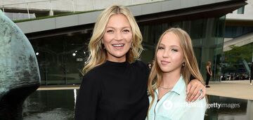 "This is disgusting! How does she wear socks?" Kate Moss's daughter shocked fans with a pedicure