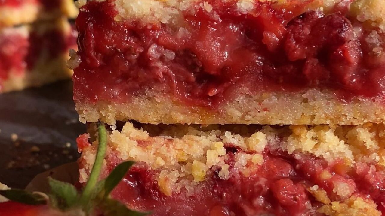 Łatwiejsze niż tarta: sypkie ciasto do herbaty dla tych, którzy nie potrafią gotować