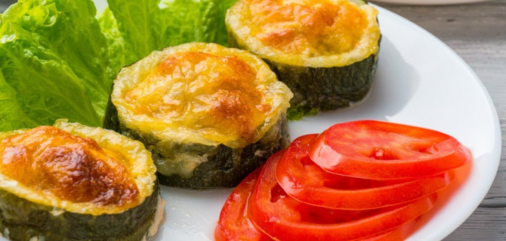 How to bake zucchini in the oven: a delicious recipe for a seasonal dish