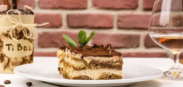 Tiramisu without eggs and baking in a new way: add just one ingredient to the filling
