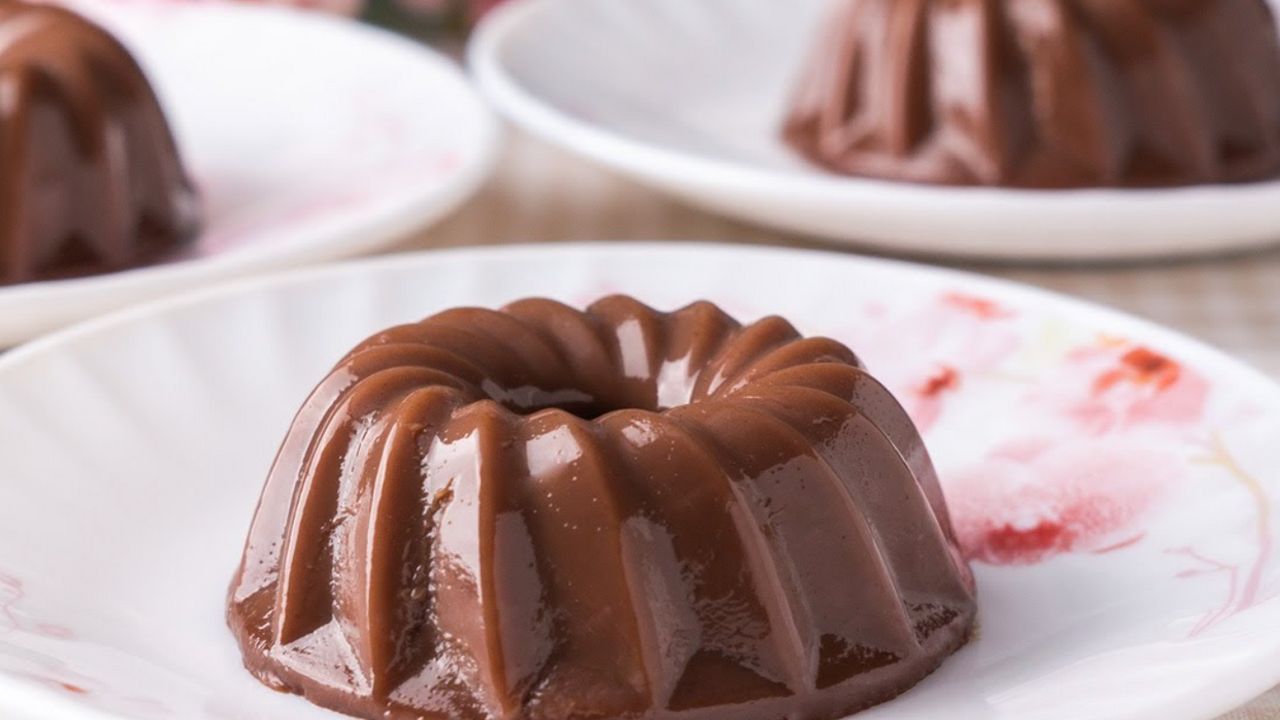 Easy dessert with two ingredients: no eggs, milk, gelatin or baking
