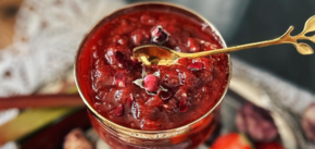 Flavorful strawberry and rhubarb jam: What to add for a bright flavor
