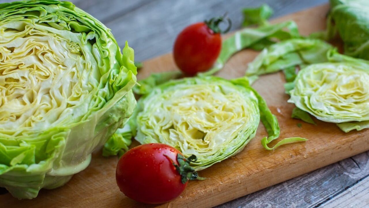 What to make with young cabbage, except salad: ideas for snack, lunch and dinner